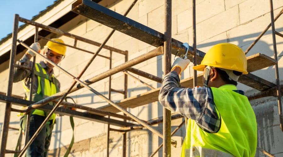 Professional gutter cleaning in Hereford, OR